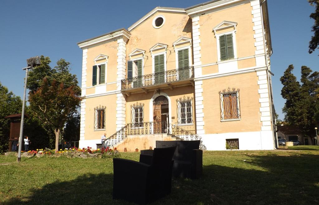 Tenuta Villa Colle Sereno Montemarciano Eksteriør billede