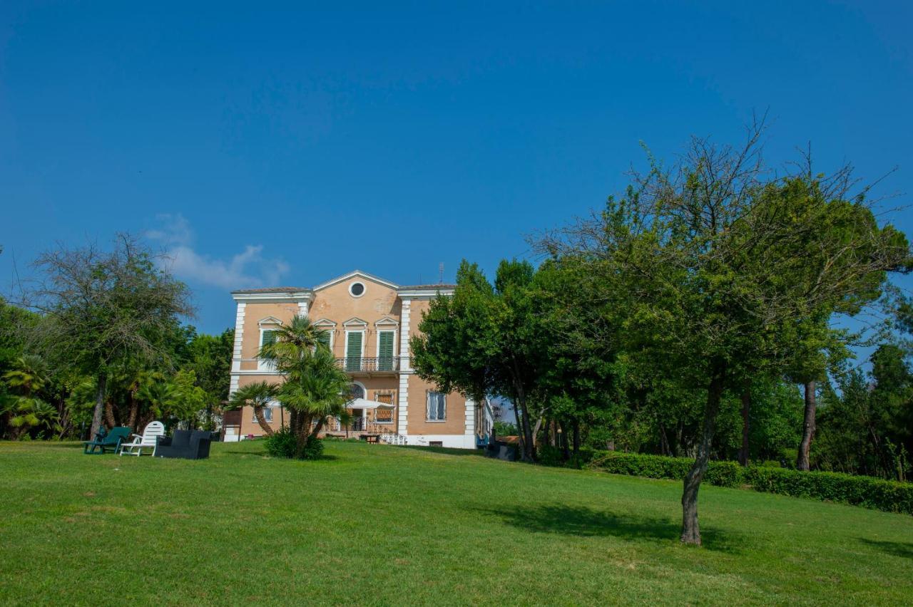 Tenuta Villa Colle Sereno Montemarciano Eksteriør billede